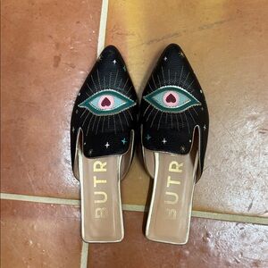 Butrich Women's Black Embroidered Mules